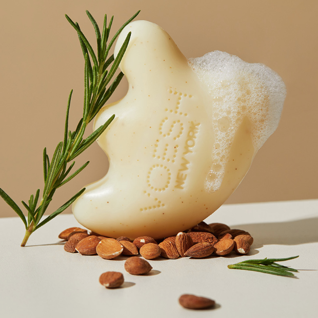 VOESH Gua Sha Shampoo Bar